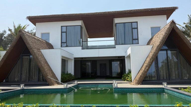 Synthetic thatch roof