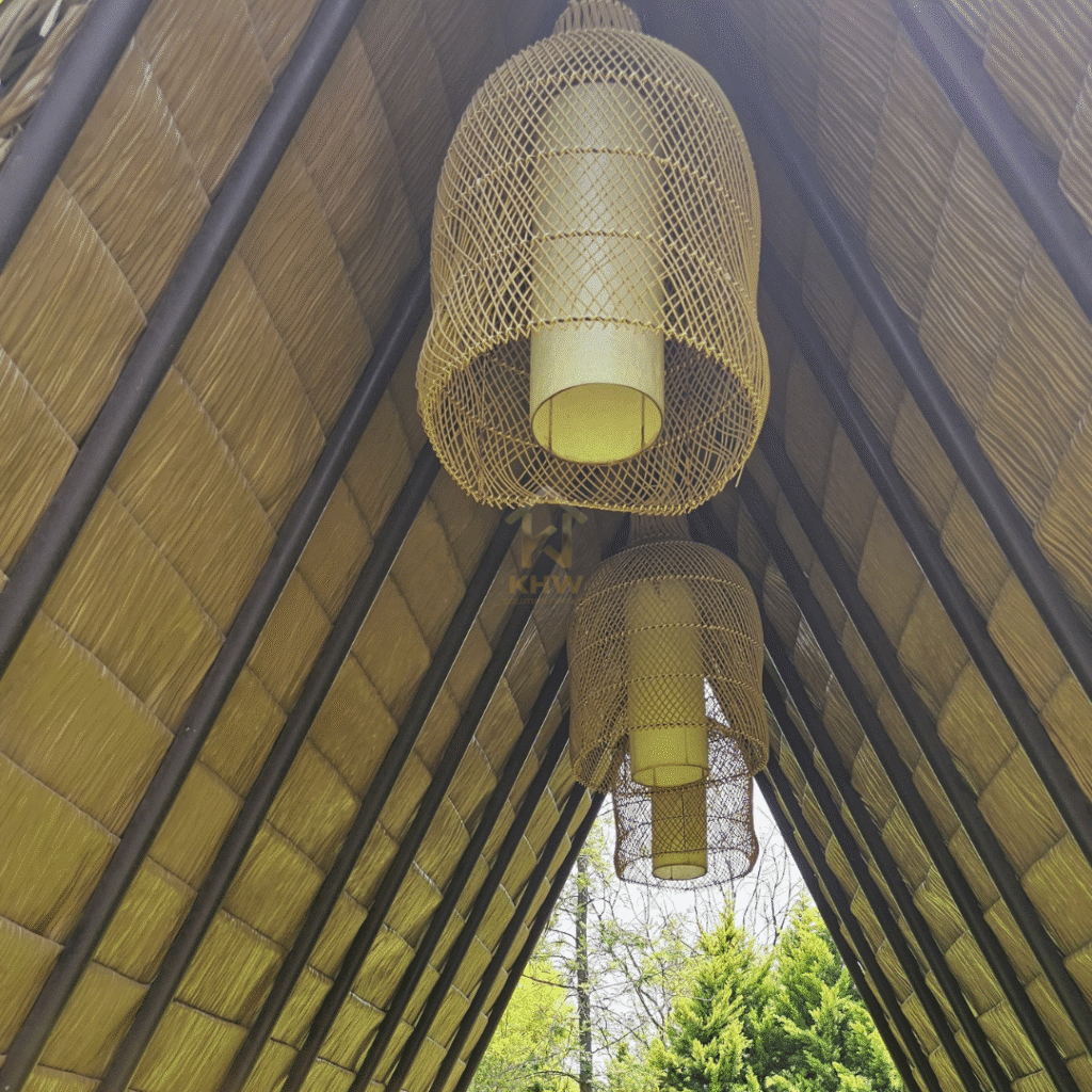 Creating a Cozy and Inviting Dining Experience with Synthetic Thatch ...